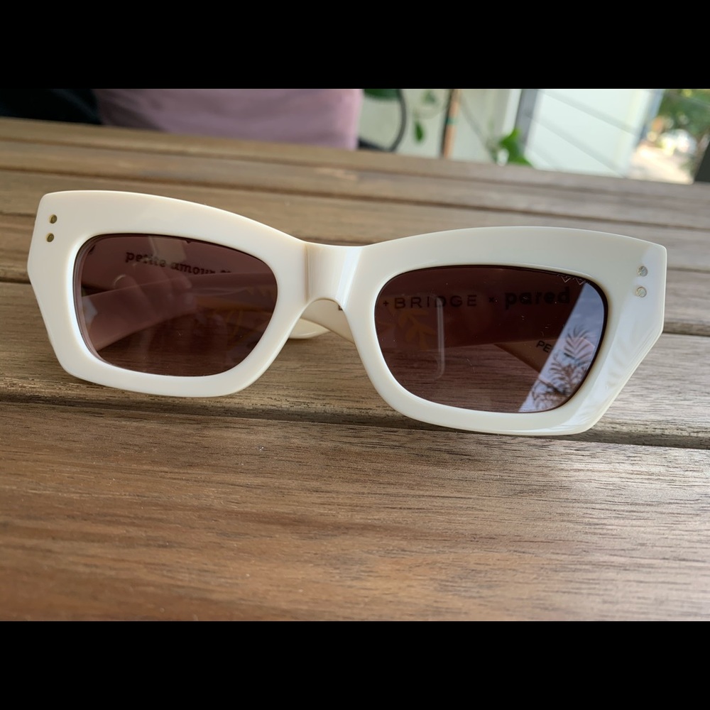 Petit amour sunglasses in cream